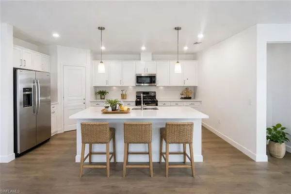 $3,195 | 19394 Hinkley Drive, Estero, FL 33928