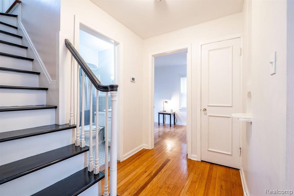 1776 Hampton Road Grosse Pointe Woods, MI 48236 - Photo 18 of 45