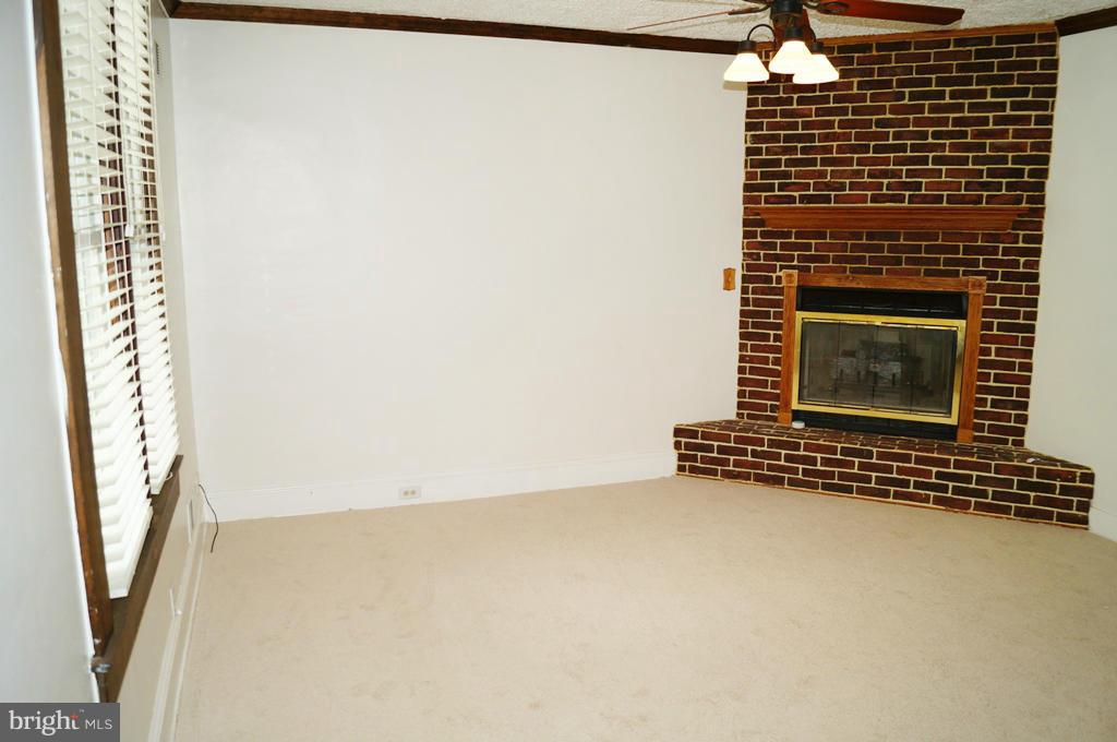 8552 Frederick Road Ellicott City, MD 21043 - Photo 6 of 17 Living Room