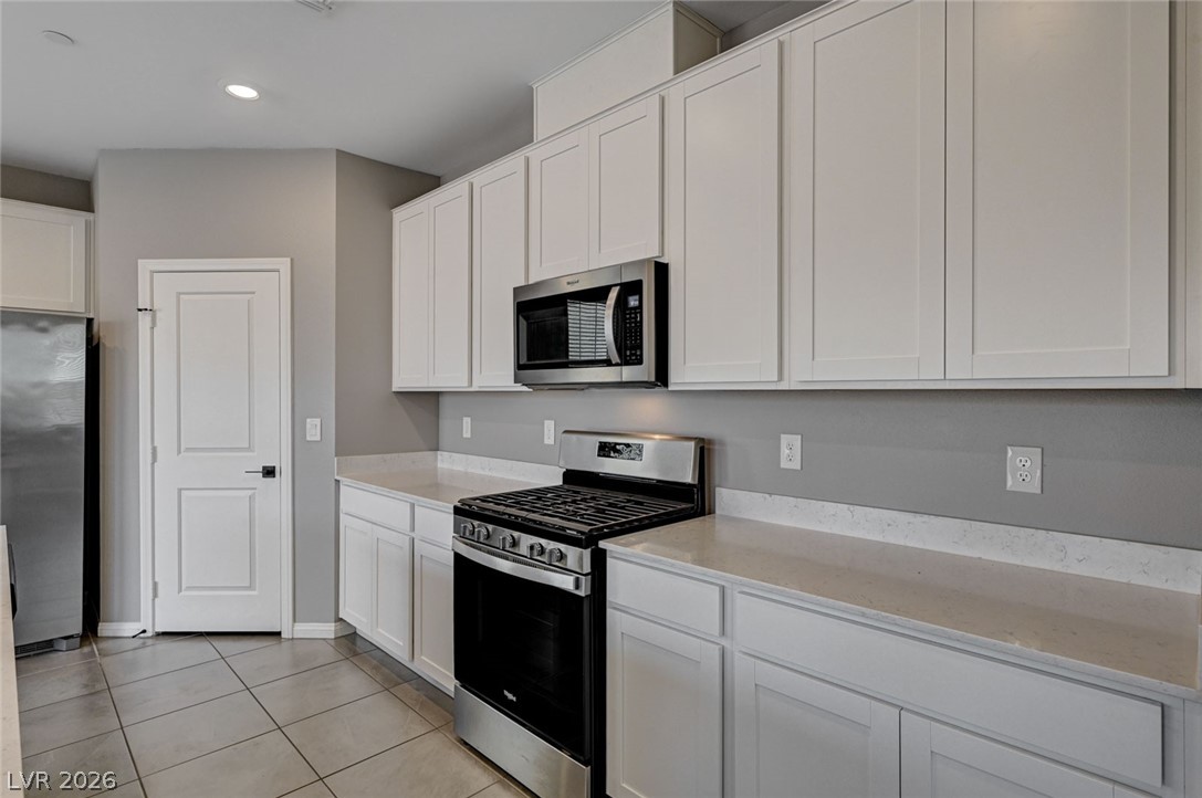 2570 Ofanto Street Henderson, NV 89044 - Photo 21 of 57