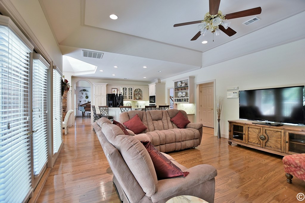 6969 Gaines Ridge Road Columbus, GA 31904 - Photo 14 of 27 KEEPING ROOM