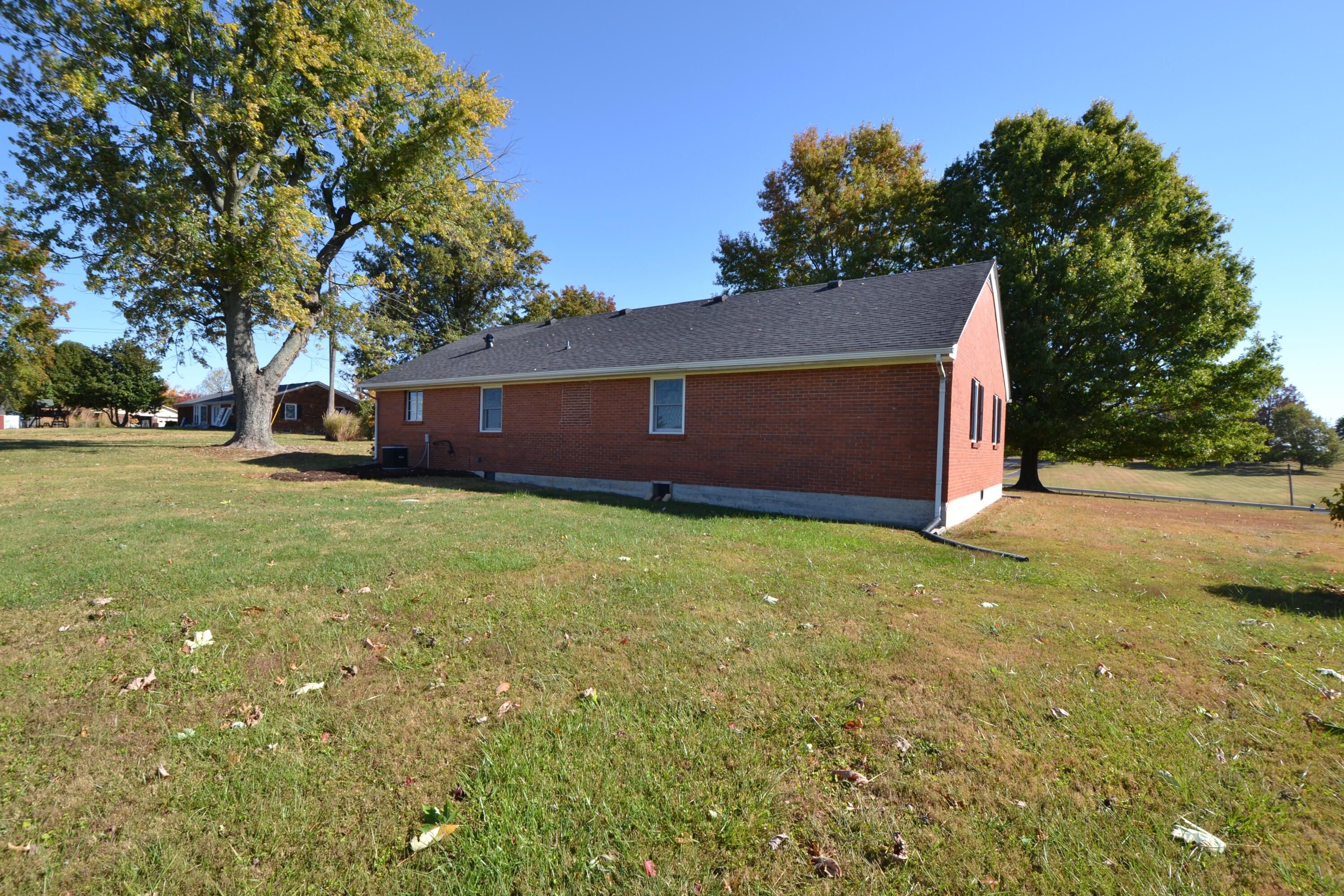 1696 Perryville Road Harrodsburg, KY 40330 - Photo 27 of 37 DSC_0063