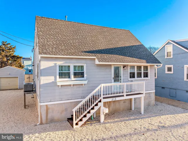$1,699,000 | 213 West 13th Street, Ship Bottom, NJ 08008