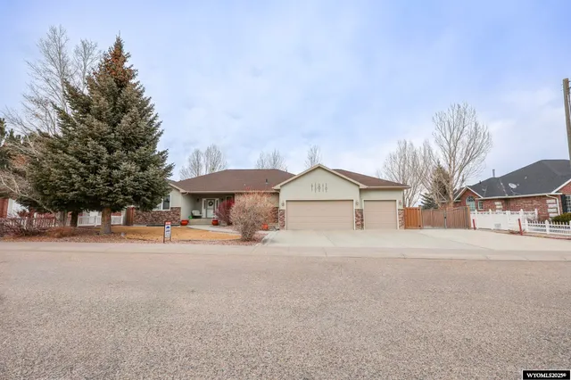 $639,900 | 3001 Driftwood Lane, Rock Springs, WY 82901