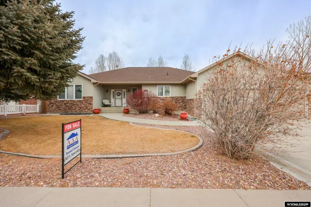 $639,900 | 3001 Driftwood Lane, Rock Springs, WY 82901