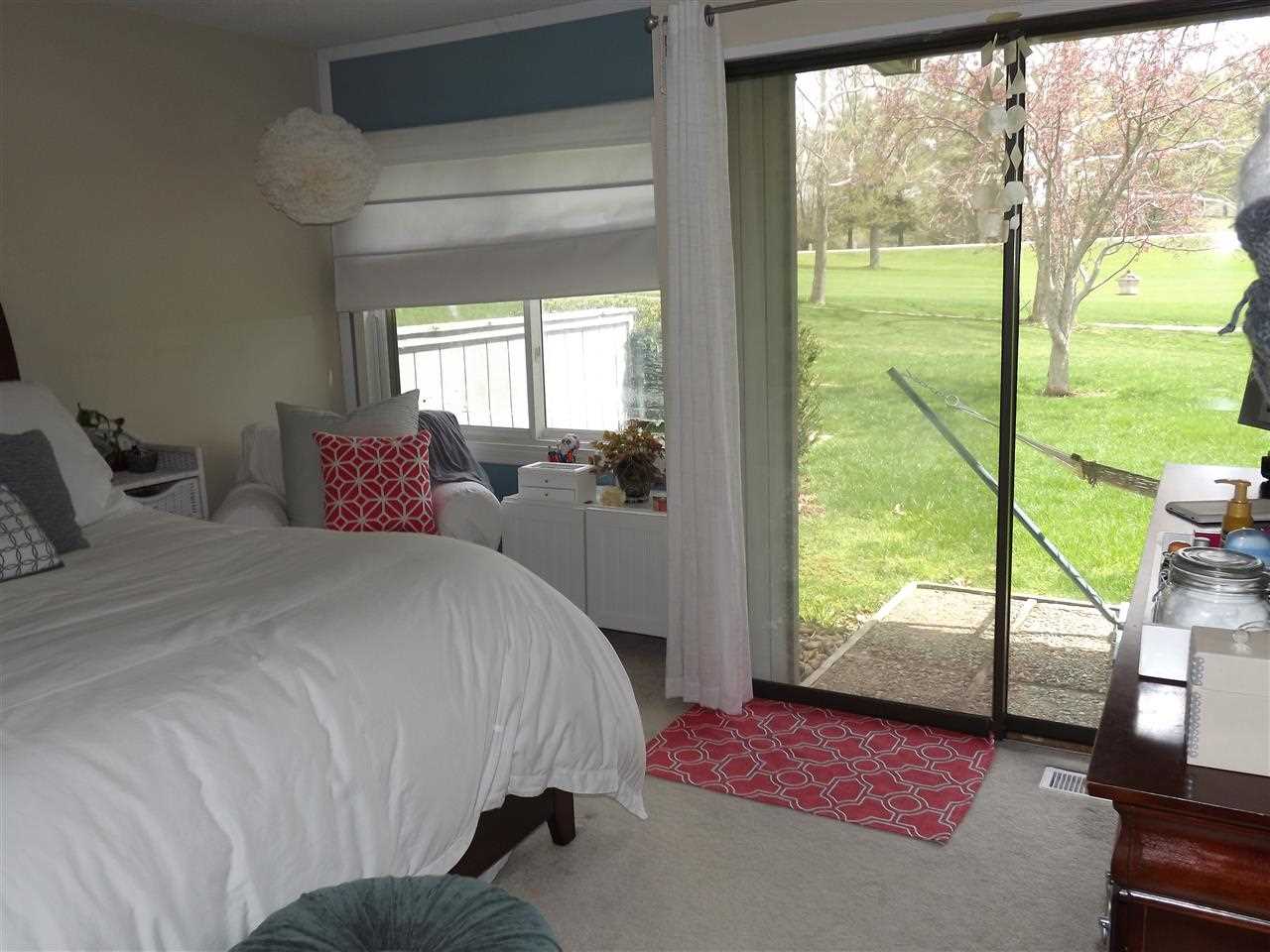 9019 ( 10) S Pointe Ridge Lane, Unit 10 Bloomington, IN 47401 - Photo 6 of 14