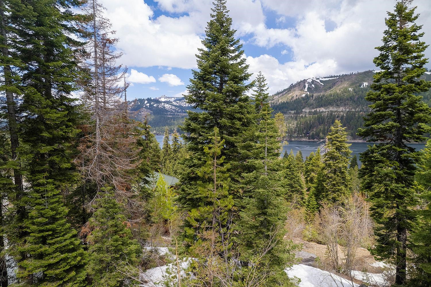 14601 Mt Judah Drive Truckee, CA 96161 - Photo 19 of 21 a view of a city