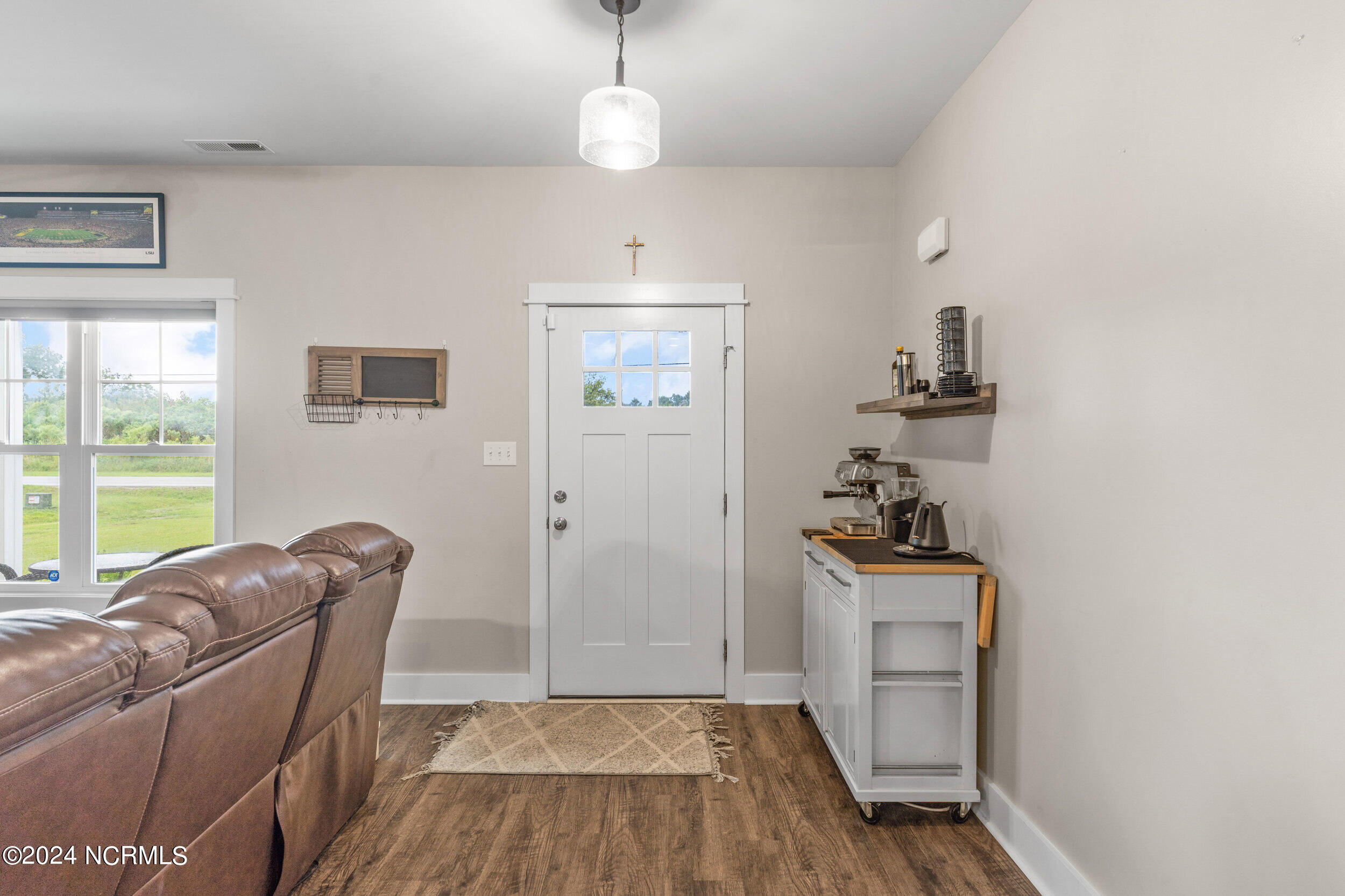 235 Gregory Fork Road Richlands, NC 28574 - Photo 5 of 41 235gregoryforks_00005