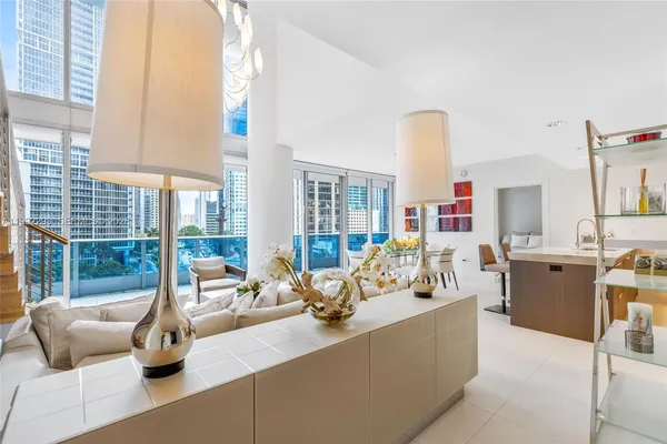 $9,500 | 200 Biscayne Blvd Way, Unit 504, Miami, FL 33131