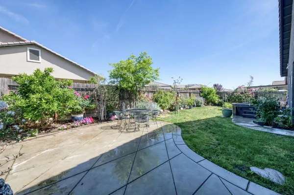 $729,000 | 2723 Vermont Avenue, Clovis, CA 93619