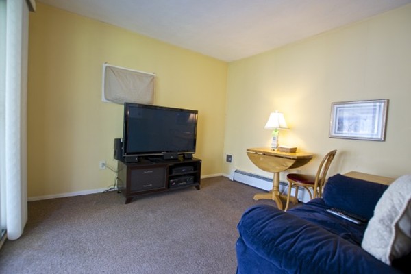 8 Exeter Road Beverly, MA 01915 - Photo 7 of 15 Gallery Image 7