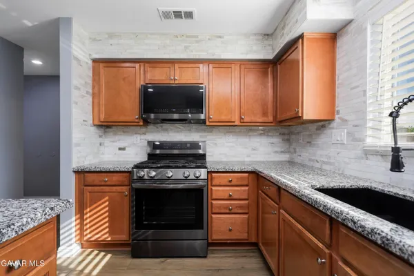 $530,000 | 43106 Sondi Drive, Lancaster, CA 93536