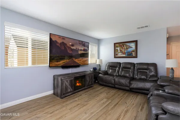 $530,000 | 43106 Sondi Drive, Lancaster, CA 93536