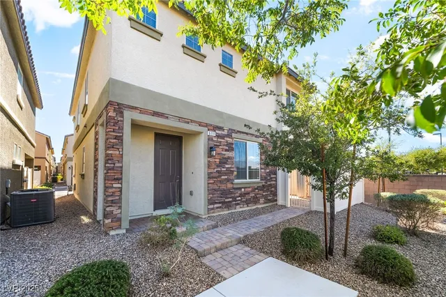 $2,350 | 6111 Scarlet Leaf Street, Las Vegas, NV 89148