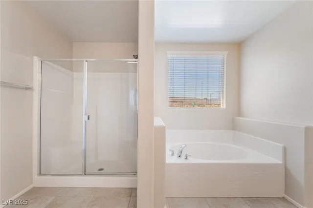 $2,350 | 6111 Scarlet Leaf Street, Las Vegas, NV 89148