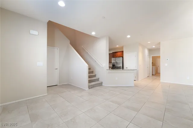 $2,350 | 6111 Scarlet Leaf Street, Las Vegas, NV 89148