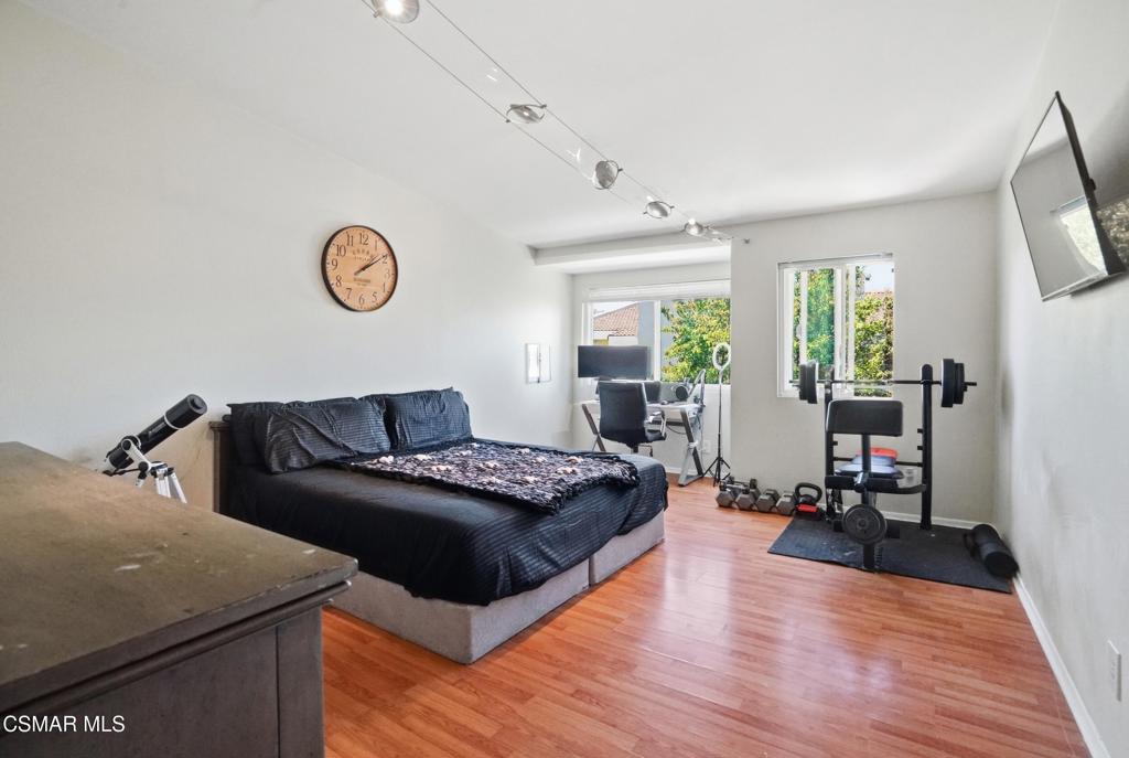 1896 Stow Street Simi Valley, CA 93063 - Photo 29 of 39
