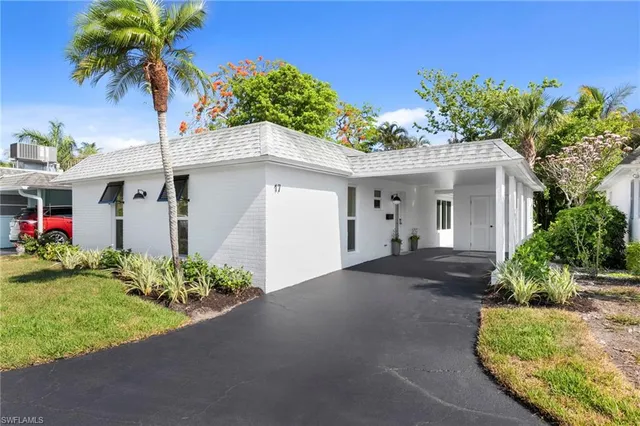 $344,900 | 17 Knights Bridge Road, Naples, FL 34112