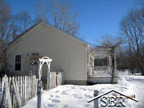 3853 Leix Road Mayville, MI 48744 - Photo 2 of 13 20389556-1.JPG