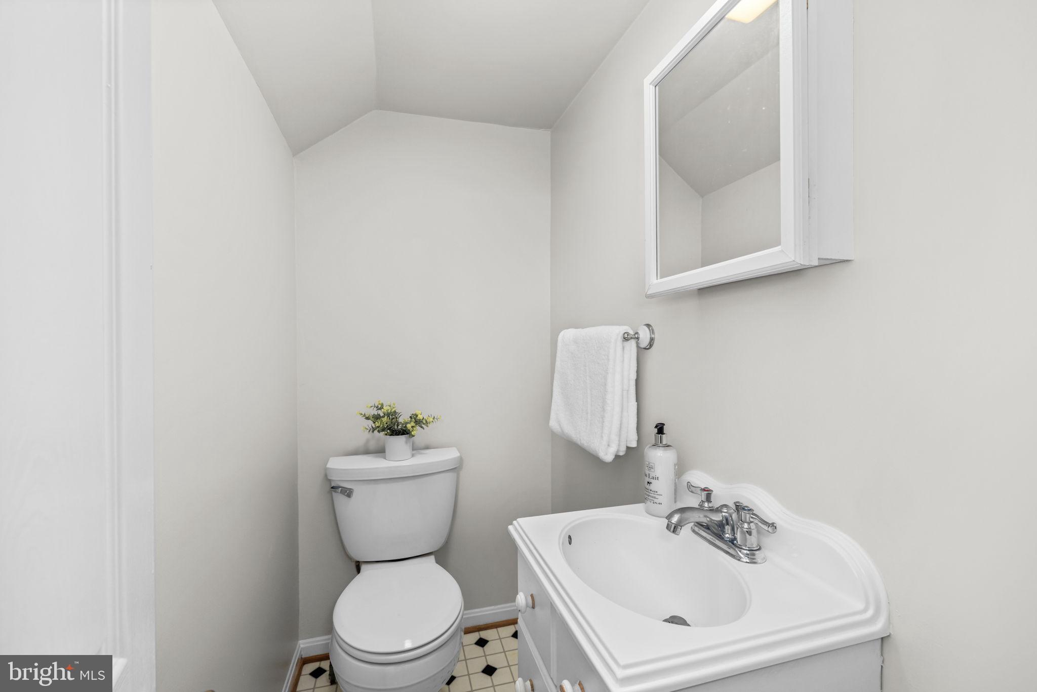 10612 Ordway Drive Silver Spring, MD 20901 - Photo 21 of 36 Upstairs Half Bathroom