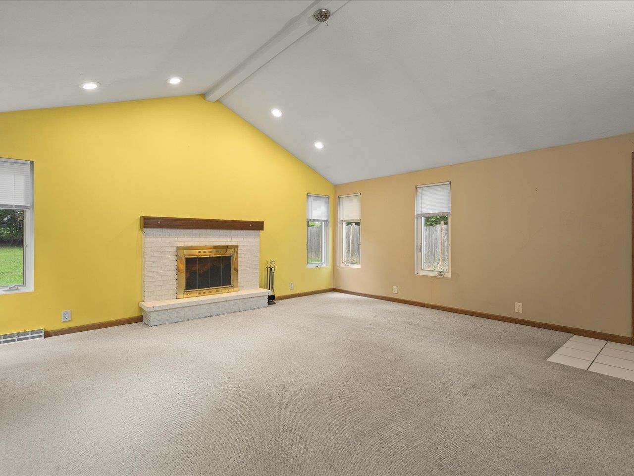 1407 Vassar Road Rockford, IL 61103 - Photo 23 of 35 Gallery Image 23