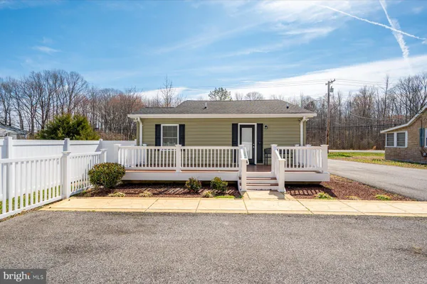 $375,000 | 5646 Deale Churchton Road, Churchton, MD 20733