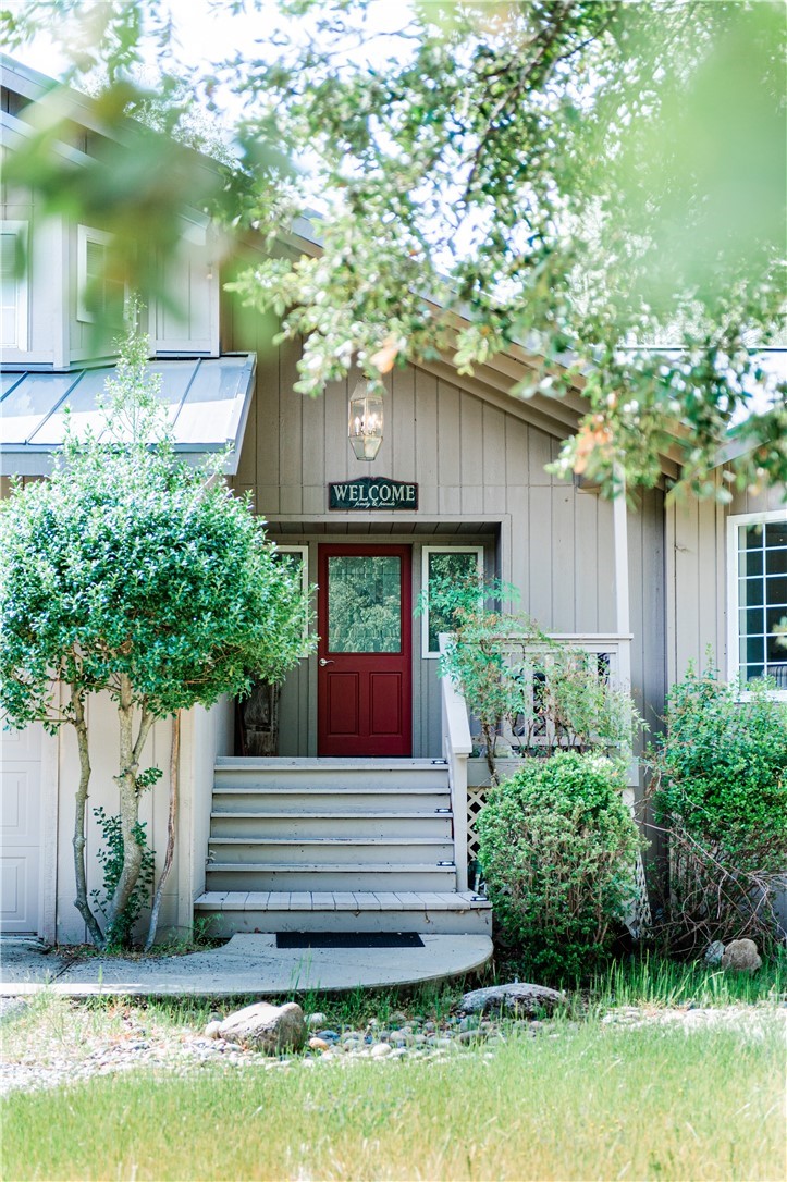 39301 Moonray Lane Oakhurst, CA 93644 - Photo 3 of 41