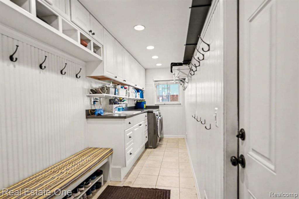 2242 West Wattles Road Troy, MI 48098 - Photo 8 of 30
