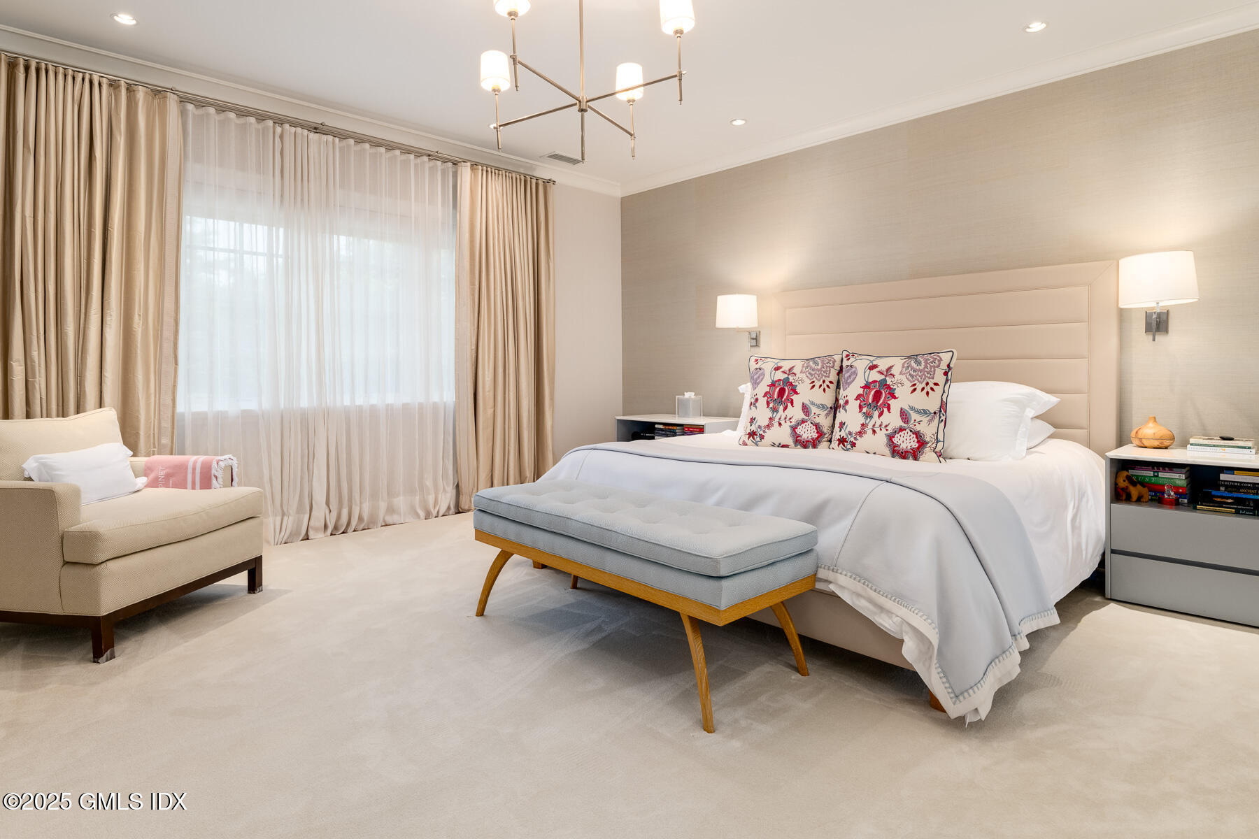 10 Copper Beech Road Greenwich, CT 06830 - Photo 14 of 43 Primary Bedroom