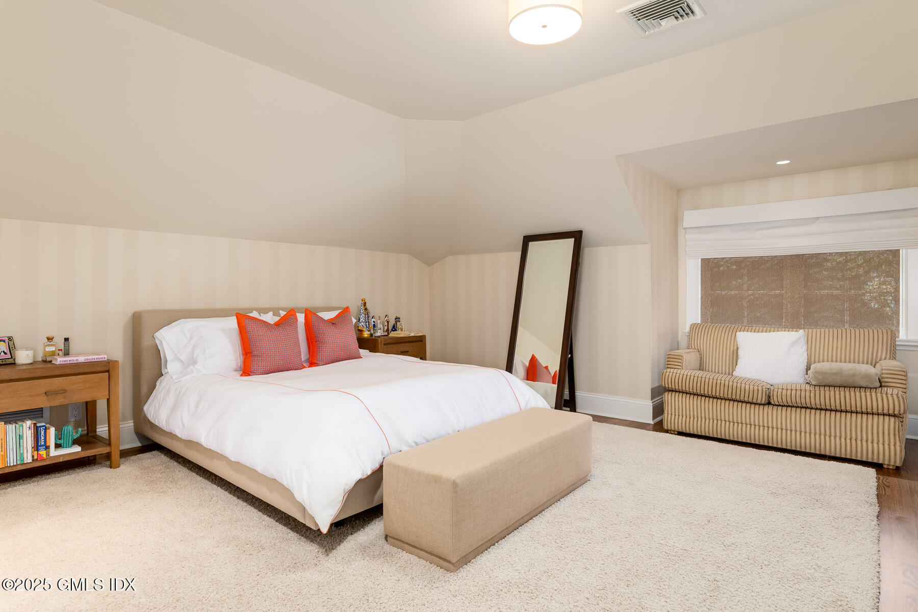 10 Copper Beech Road Greenwich, CT 06830 - Photo 23 of 43 6th Bedroom