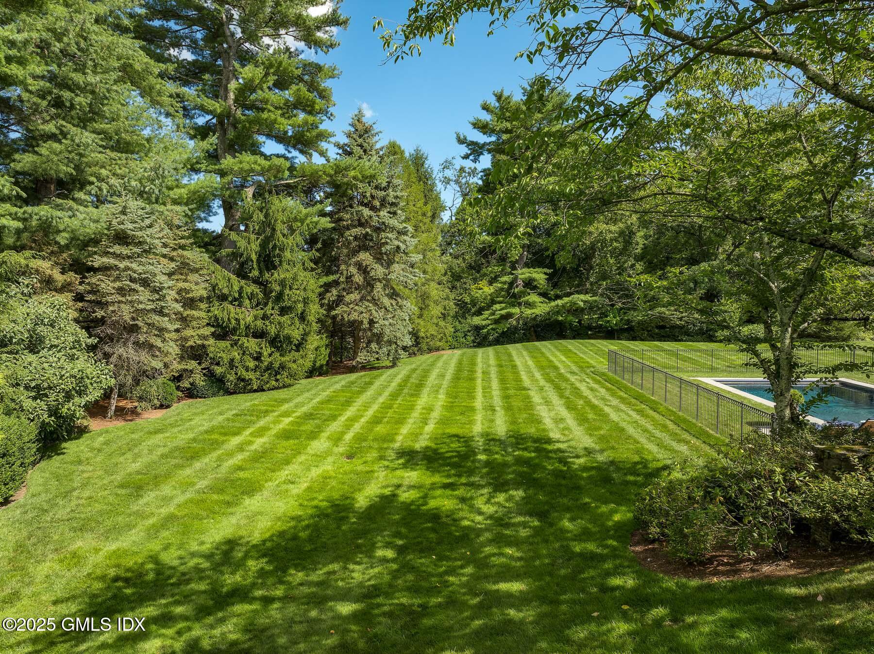 10 Copper Beech Road Greenwich, CT 06830 - Photo 38 of 43 Backyard