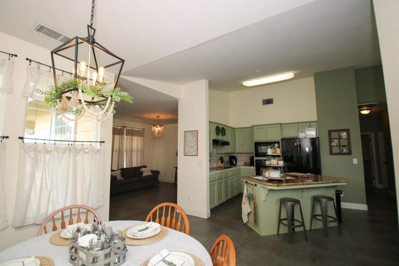 451 West Lilac Avenue Reedley, CA 93654 - Photo 6 of 29 Gallery Image 6