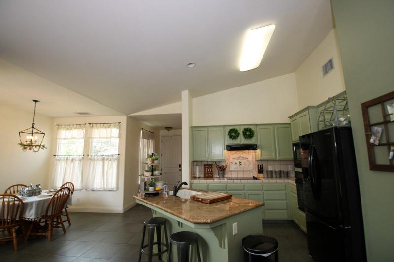 451 West Lilac Avenue Reedley, CA 93654 - Photo 7 of 29 Gallery Image 7
