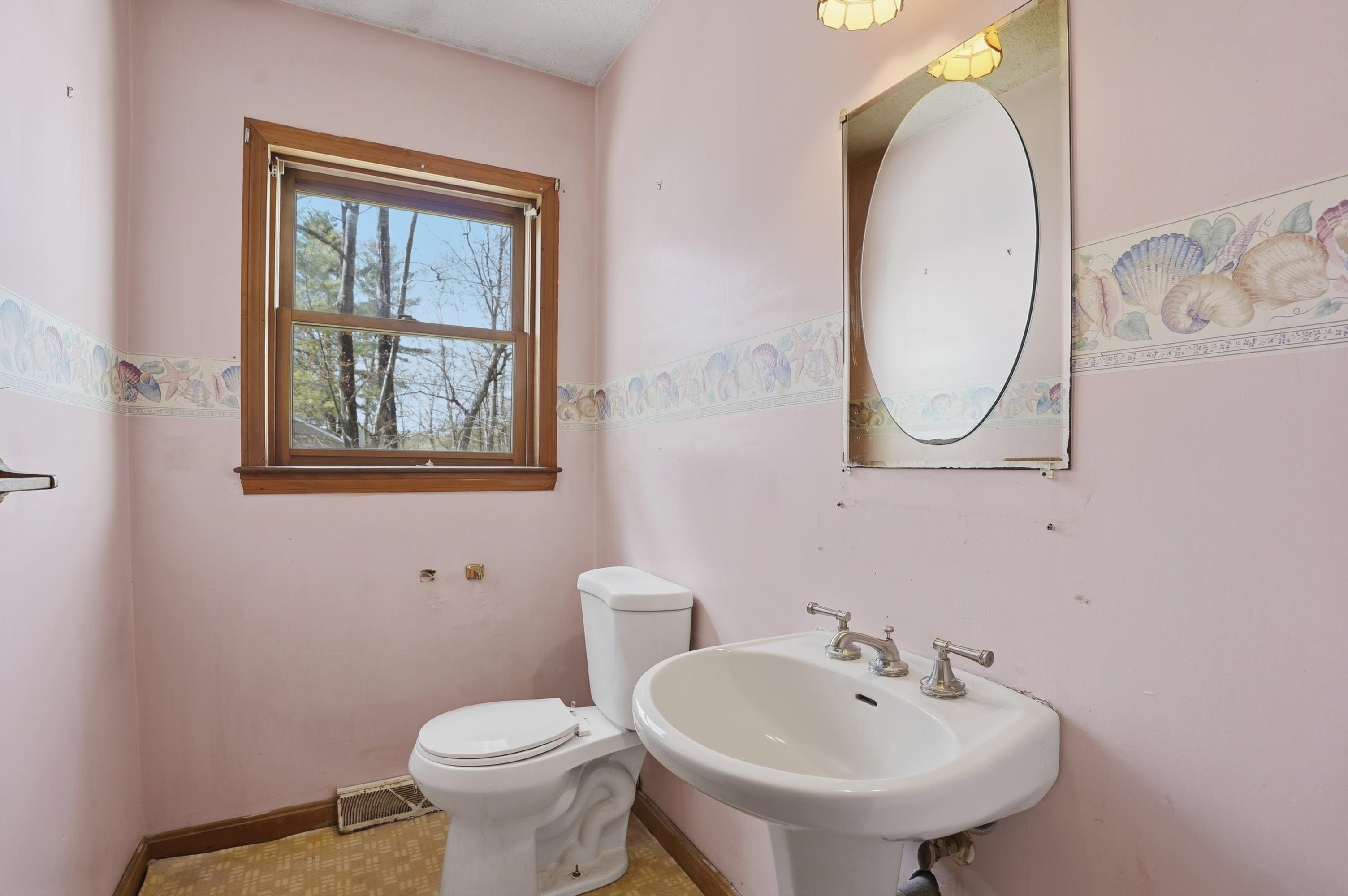 63 Kienia Road, Unit B Hudson, NH 03051 - Photo 16 of 39