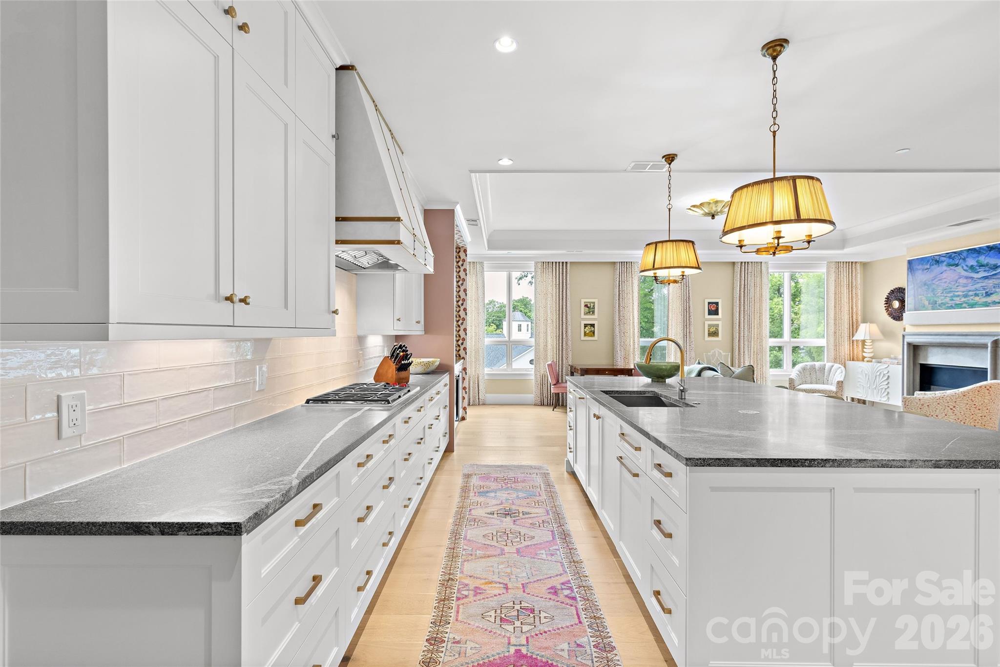 130 Cherokee Road, Unit 306 Charlotte, NC 28207 - Photo 11 of 48 Gallery Image 11