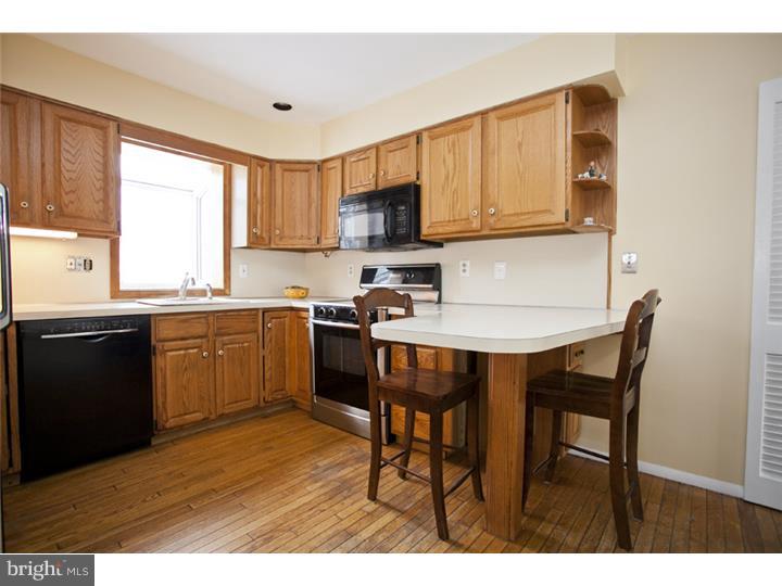 25 Cedar Grove Road Conshohocken, PA 19428 - Photo 7 of 14 Kitchen