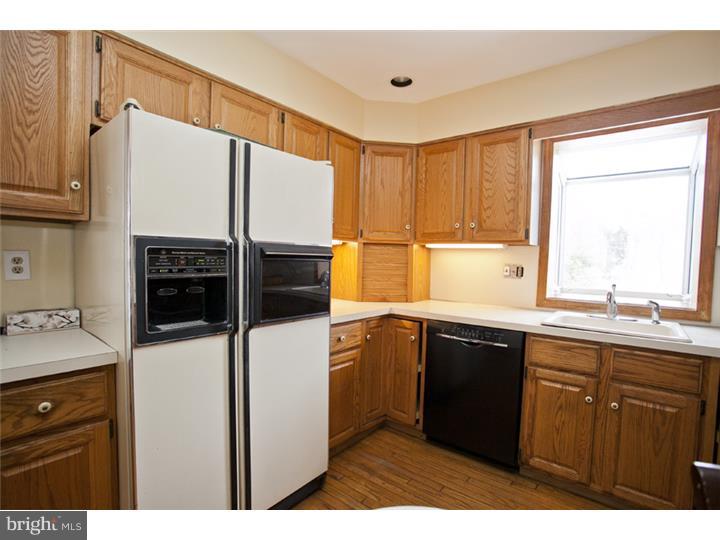 25 Cedar Grove Road Conshohocken, PA 19428 - Photo 8 of 14 Kitchen
