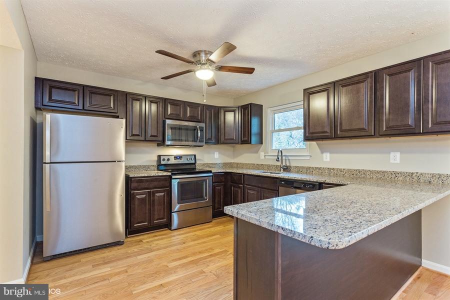 441 Broadwater Road Arnold, MD 21012 - Photo 7 of 30 Kitchen