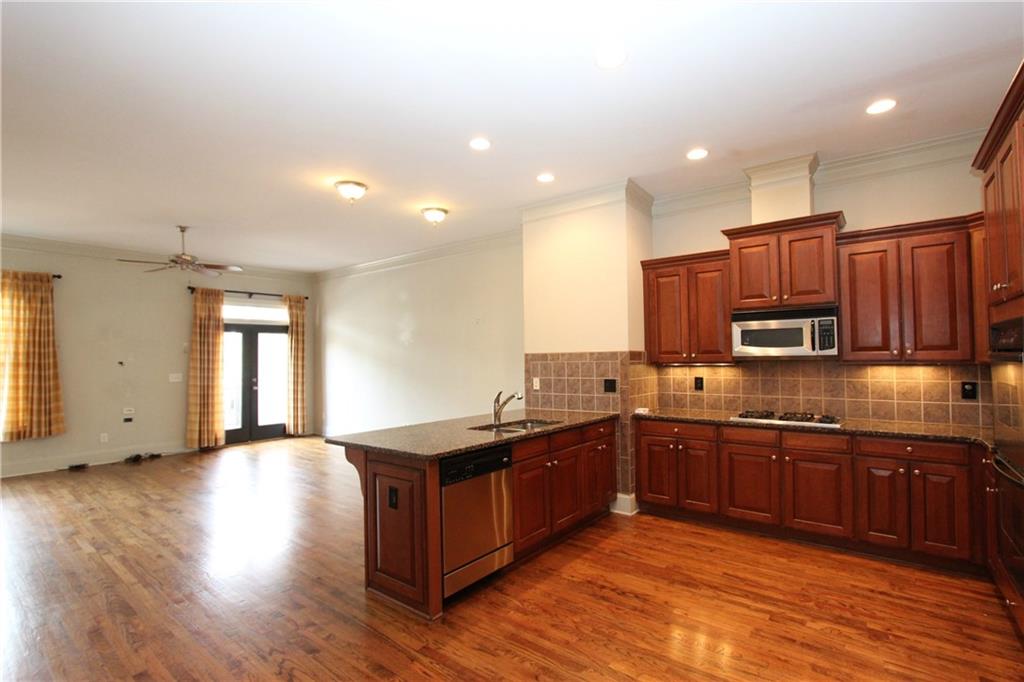 160 West Ridge Way Roswell, GA 30076 - Photo 12 of 30