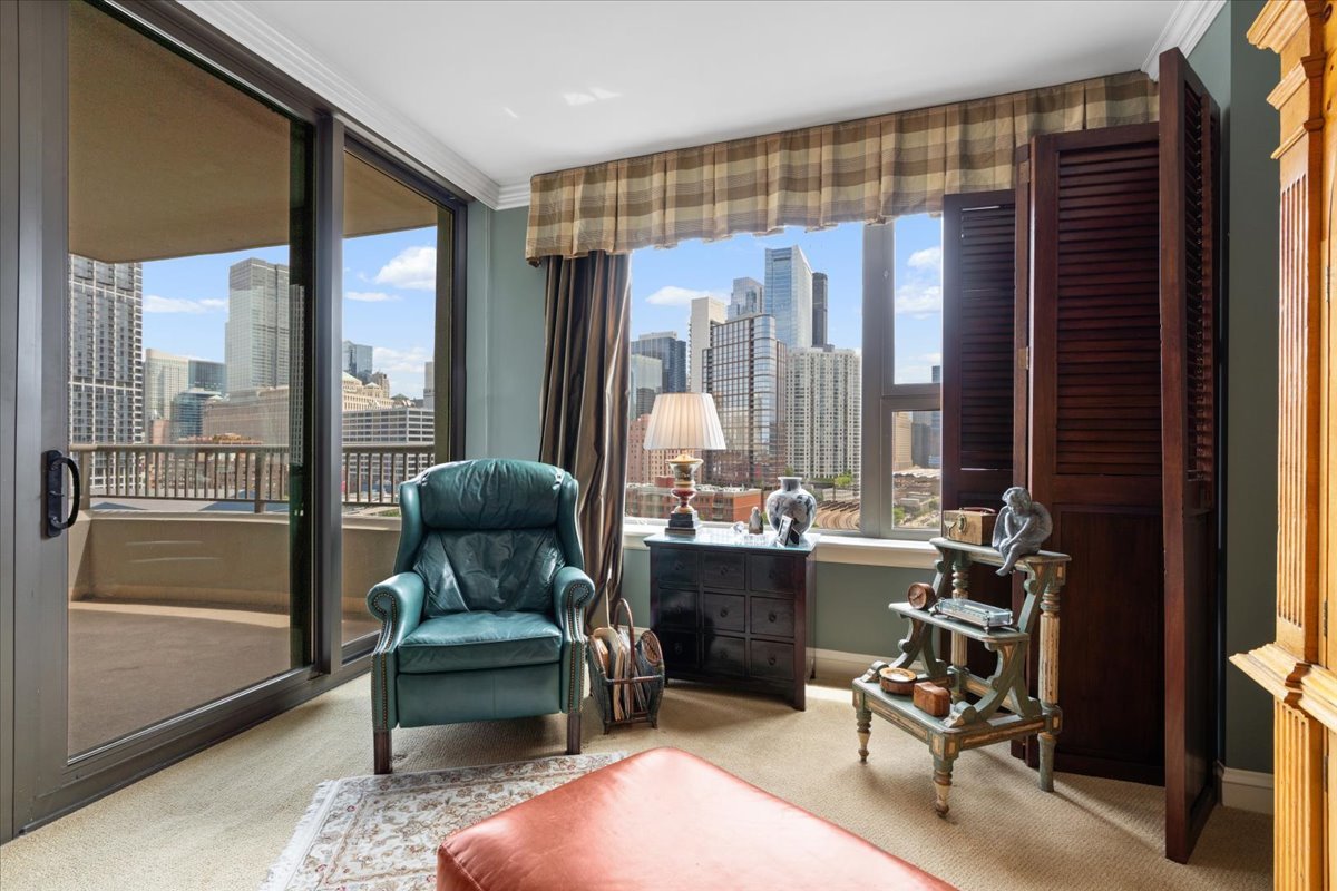 501 North Clinton Street, Unit 1303 Chicago, IL 60654 - Photo 21 of 46