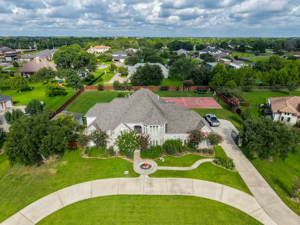 $4,500 | 1904 Stonegrove Court, Pearland, TX 77581