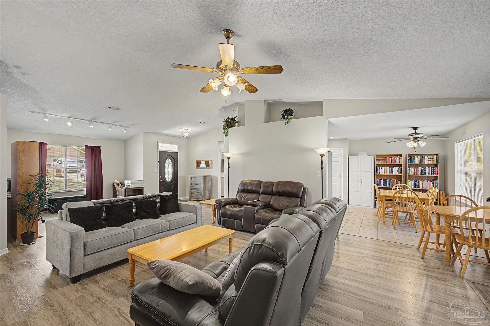 716 Valley Grande Road Pensacola, FL 32514 - Photo 13 of 55 Gallery Image 13