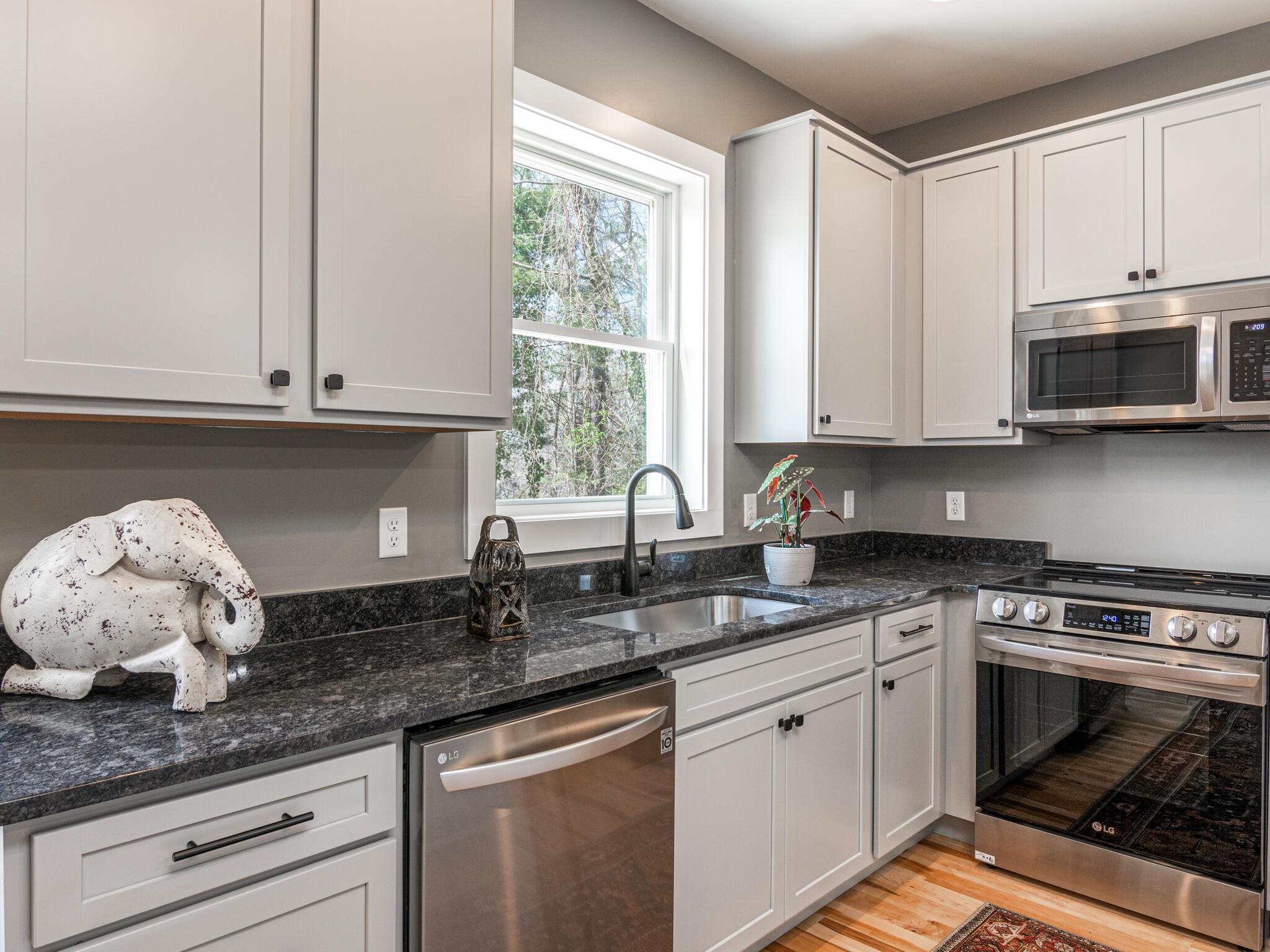17 Mountain Road Arden, NC 28704 - Photo 13 of 48 Gallery Image 13