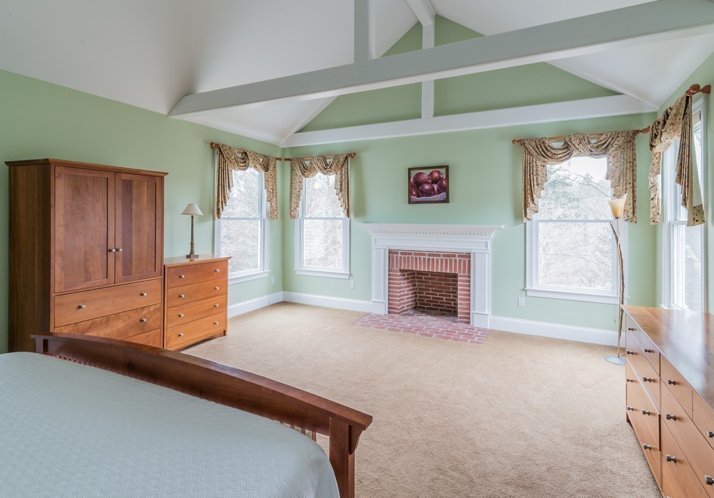 2 Hastings Road Weston, MA 02493 - Photo 16 of 26