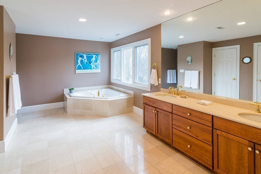 2 Hastings Road Weston, MA 02493 - Photo 17 of 26