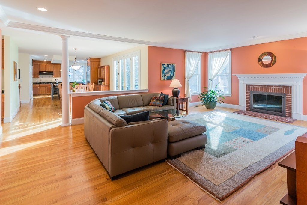 2 Hastings Road Weston, MA 02493 - Photo 4 of 26
