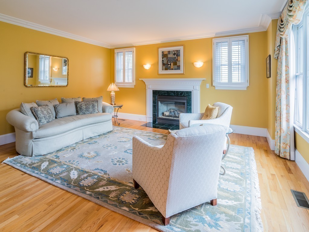 2 Hastings Road Weston, MA 02493 - Photo 10 of 26