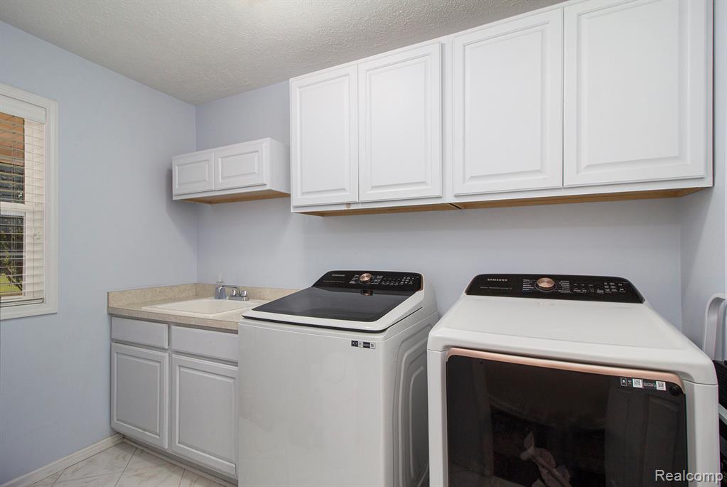 703 North Hughes Road Howell, MI 48843 - Photo 20 of 36