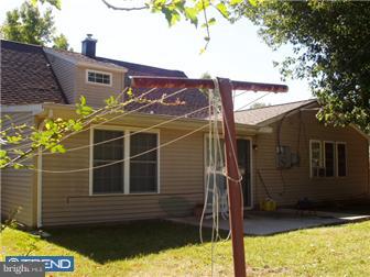 27 Harmony Road Levittown, PA 19056 - Photo 2 of 7 Gallery Image 2