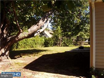 27 Harmony Road Levittown, PA 19056 - Photo 7 of 7 Gallery Image 7